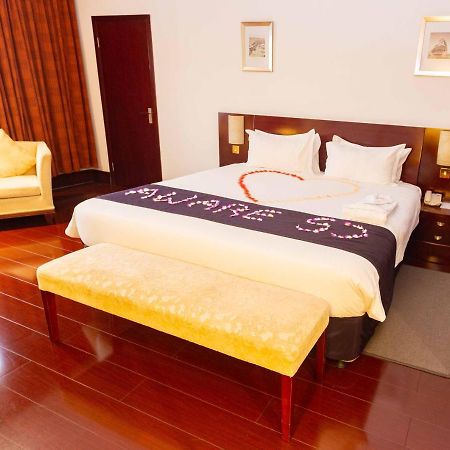 Lancaster Kumasi Hotel Bagian luar foto