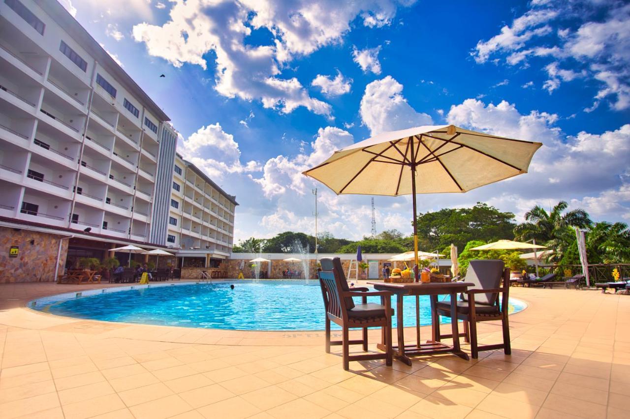 Lancaster Kumasi Hotel Bagian luar foto