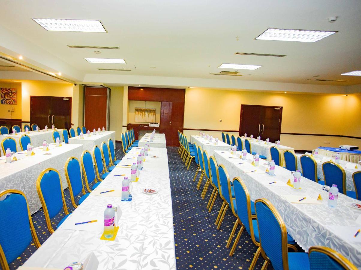 Lancaster Kumasi Hotel Bagian luar foto